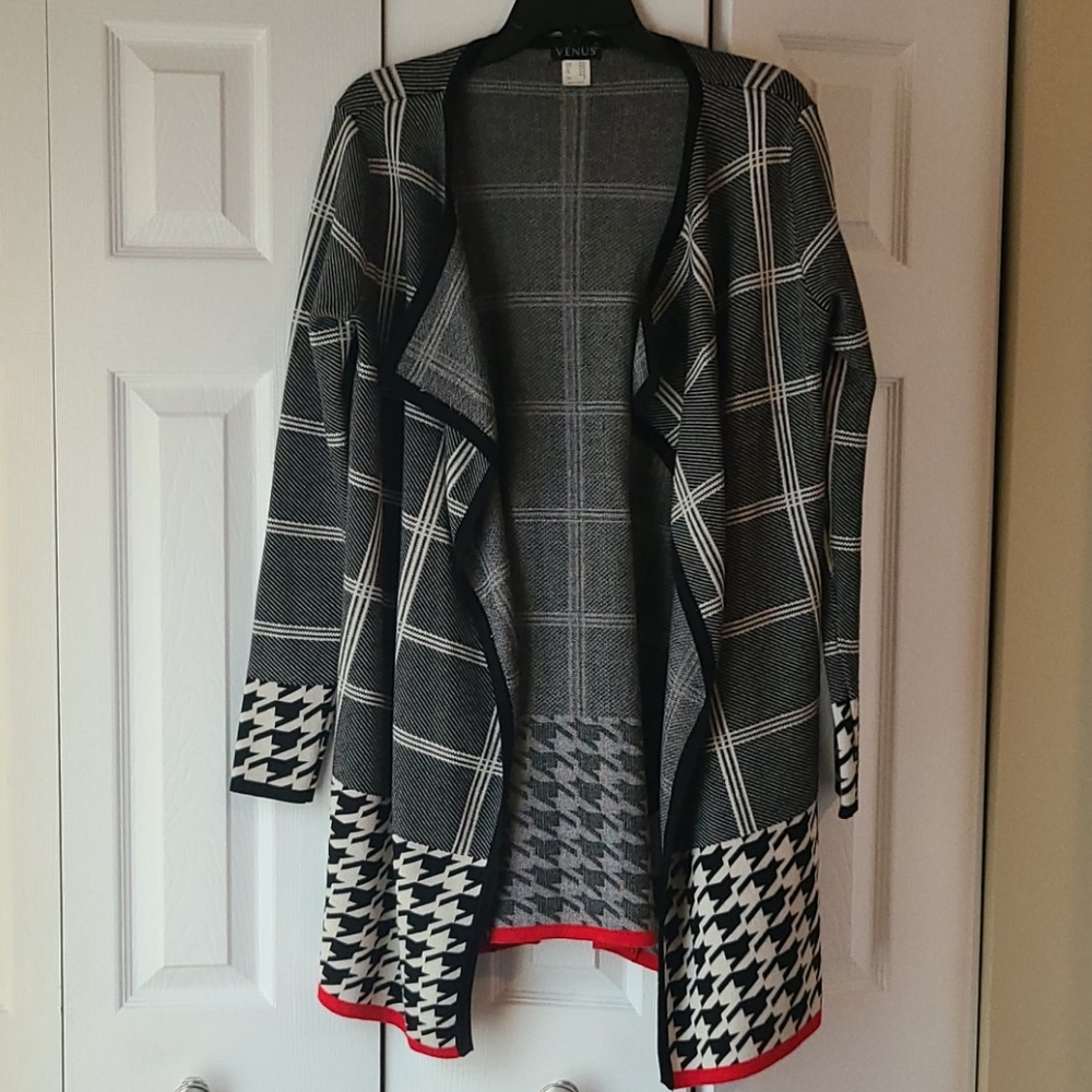 Venus houndstooth cardigan